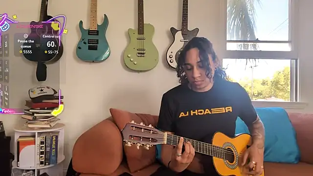 onlystrings online show from January 14, 2026, 9:18 pm