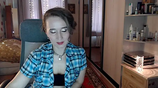 Snapshot of ClassyInna chatting on October 21, 2025, 8:36 am ClassyInna online show from October 21, 2025, 8:36 am