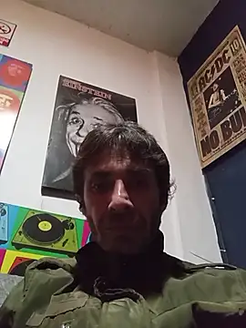 Snapshot of githot chatting on November 16, 2025, 9:36 am githot online show from November 16, 2025, 9:36 am