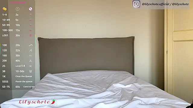 lilyofficial online show from March 29, 2026, 1:13 pm