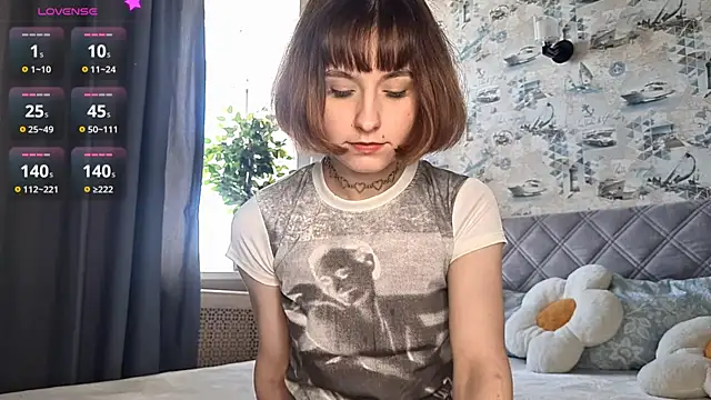 Snapshot of TheaCrockett chatting on October 1, 2025, 10:30 am TheaCrockett online show from October 1, 2025, 10:30 am