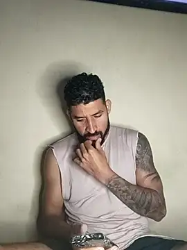 Alexsexygamer online show from November 3, 2025, 5:49 pm