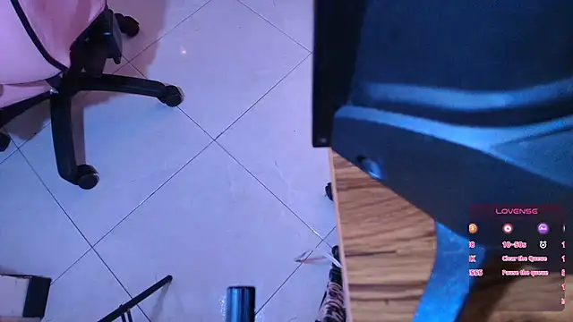 Snapshot of Terraelowen chatting on October 28, 2025, 11:31 am Terraelowen online show from October 28, 2025, 11:31 am