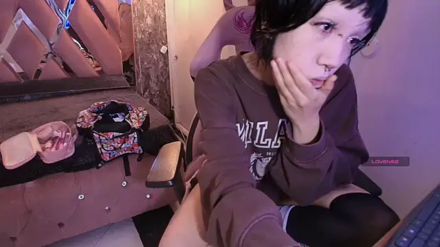 Snapshot of Terraelowen chatting on November 13, 2025, 11:25 am Terraelowen online show from November 13, 2025, 11:25 am