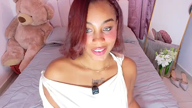 Sofia Stanley online show from June 1, 2026, 10:37 am