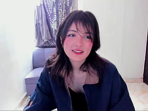 Snapshot of LilyWest19 chatting on December 17, 2025, 6:35 pm LilyWest19 online show from December 17, 2025, 6:35 pm