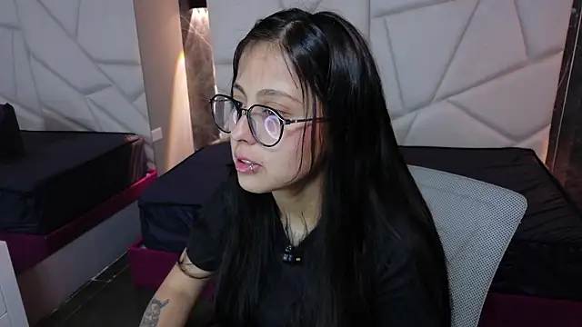 sophiaa 7 online show from January 19, 2026, 11:25 am