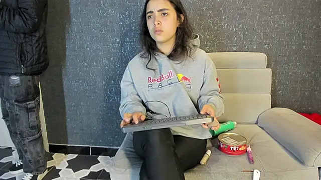 Snapshot of NickandAbby_ chatting on December 21, 2025, 12:07 pm NickandAbby online show from December 21, 2025, 12:07 pm