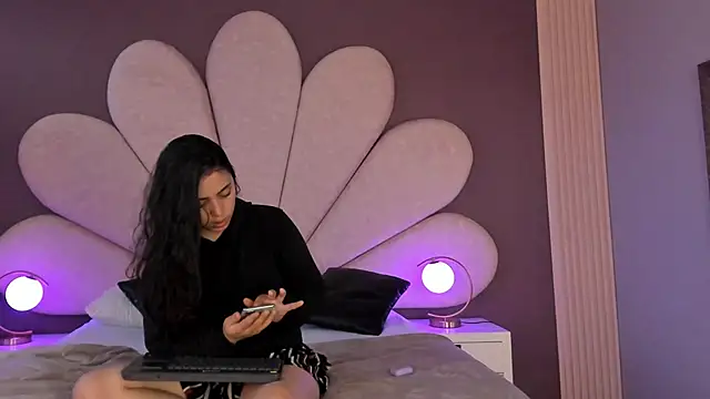 Snapshot of NickandAbby_ chatting on November 26, 2025, 11:32 am NickandAbby online show from November 26, 2025, 11:32 am