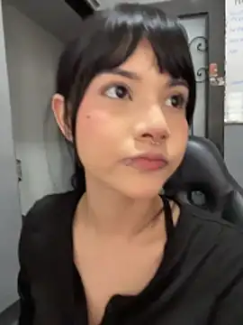 TatiLee online show from April 5, 2026, 2:35 pm