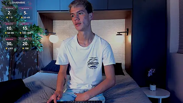 Snapshot of nicktorn chatting on November 13, 2025, 8:24 pm nicktorn online show from November 13, 2025, 8:24 pm