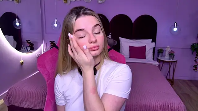 SweetyLicky online show from November 28, 2025, 7:25 pm