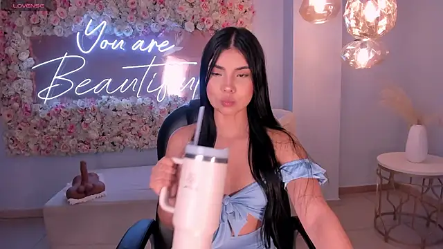 MiaLaurence online show from March 24, 2026, 7:36 pm