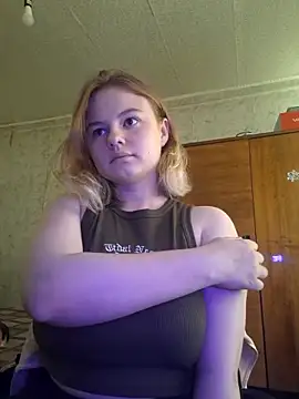 Snapshot of SlipperSherry chatting on September 25, 2025, 10:32 am SlipperSherry online show from September 25, 2025, 10:32 am