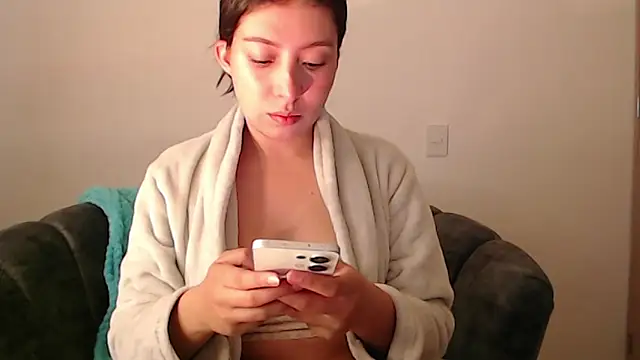 Snapshot of -Ivonny chatting on October 11, 2025, 9:05 pm -Ivonny online show from October 11, 2025, 9:05 pm