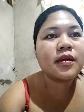 Snapshot of big_booty15 chatting on November 1, 2025, 2:18 am big booty15 online show from November 1, 2025, 2:18 am