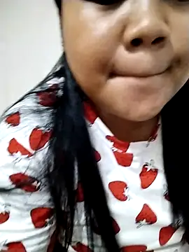 Snapshot of big_booty15 chatting on November 23, 2025, 12:09 am big booty15 online show from November 23, 2025, 12:09 am