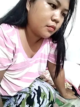 Snapshot of big_booty15 chatting on December 4, 2025, 3:38 am big booty15 online show from December 4, 2025, 3:38 am