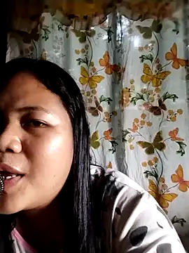 Snapshot of big_booty15 chatting on October 25, 2025, 3:06 am big booty15 online show from October 25, 2025, 3:06 am