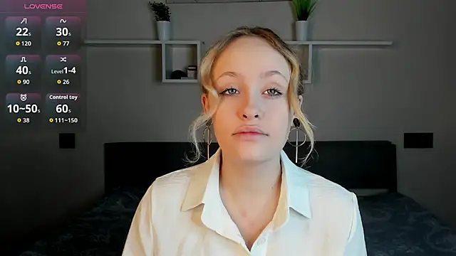 Snapshot of Julliakoill chatting on November 29, 2025, 7:41 am Julliakoill online show from November 29, 2025, 7:41 am