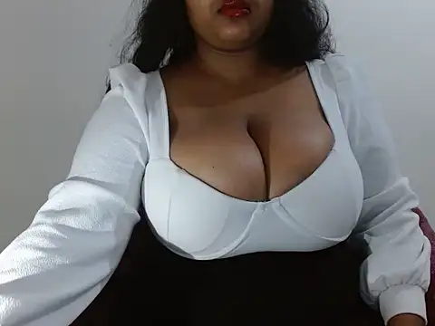 Snapshot of dimpyi chatting on February 13, 2026, 5:13 pm dimpyi online show from February 13, 2026, 5:13 pm