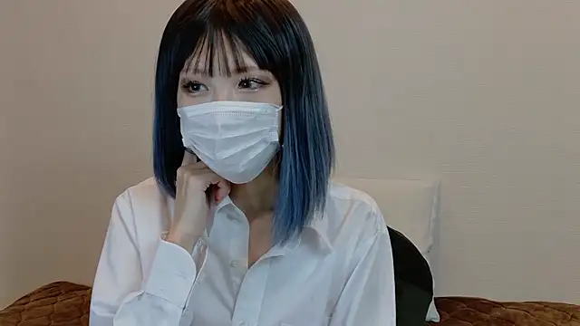 Snapshot of sarina_at chatting on December 4, 2025, 9:30 am sarina at online show from December 4, 2025, 9:30 am