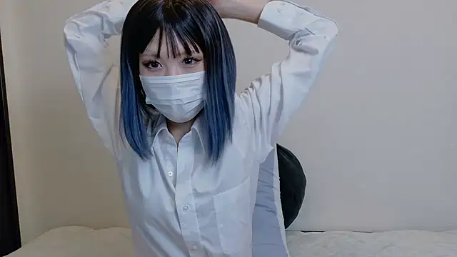 Snapshot of sarina_at chatting on April 24, 2026, 9:33 am sarina at online show from April 24, 2026, 9:33 am