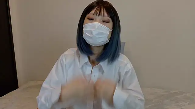 Snapshot of sarina_at chatting on October 27, 2025, 4:24 am sarina at online show from October 27, 2025, 4:24 am