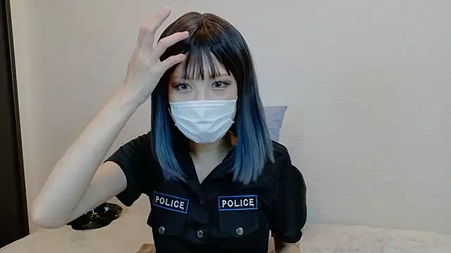 Snapshot of sarina_at chatting on October 29, 2025, 9:30 am sarina at online show from October 29, 2025, 9:30 am