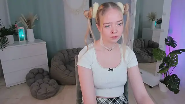 BellaMontgomery online show from November 30, 2025, 10:54 pm