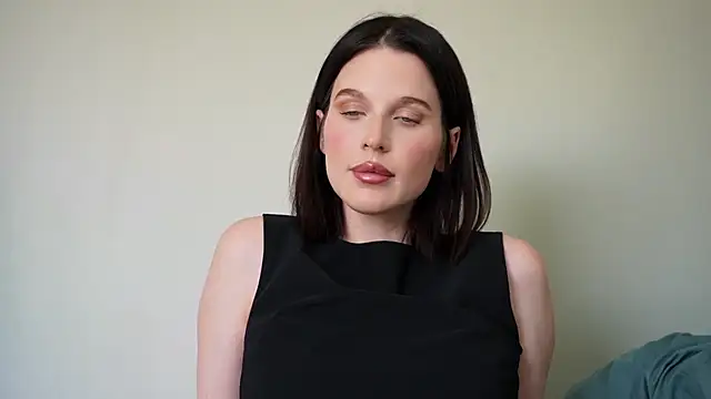 Snapshot of ellaa91 chatting on May 3, 2026, 1:15 pm ellaa91 online show from May 3, 2026, 1:15 pm