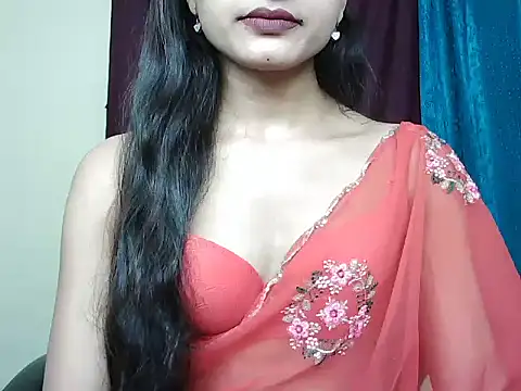 Snapshot of ROSE_GOLDE chatting on September 16, 2025, 4:41 pm ROSE GOLDE online show from September 16, 2025, 4:41 pm