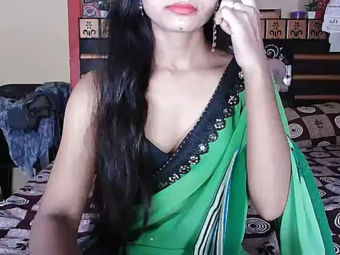 Snapshot of ROSE_GOLDE chatting on September 30, 2025, 2:56 pm ROSE GOLDE online show from September 30, 2025, 2:56 pm