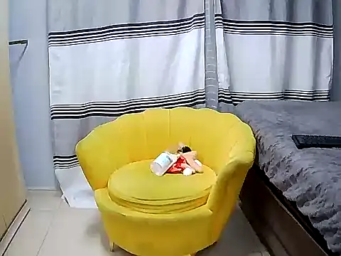 CouplesX96xx online show from December 18, 2025, 9:51 pm