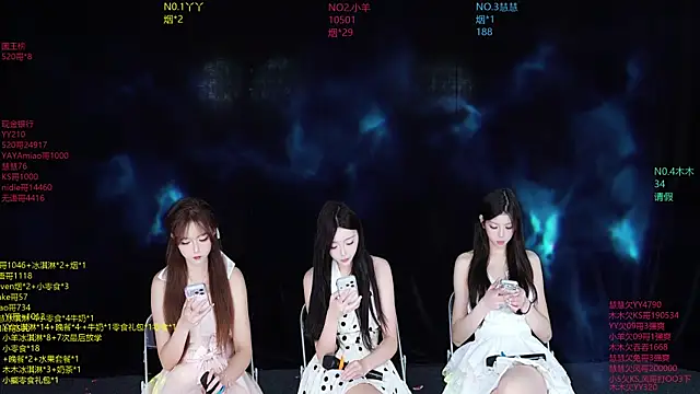 Snapshot of EYgirl222 chatting on November 16, 2025, 8:30 am EYgirl222 online show from November 16, 2025, 8:30 am