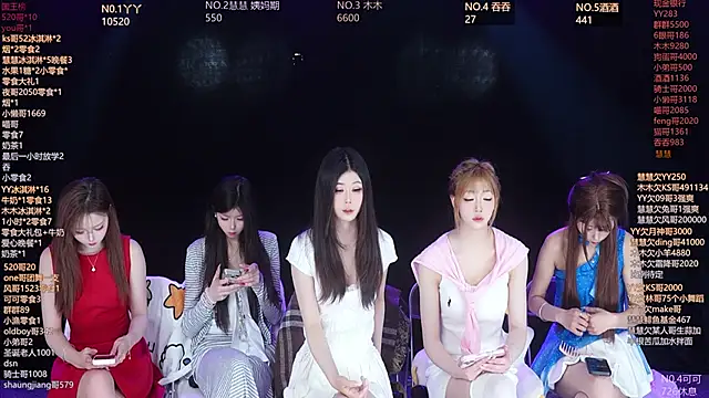 EYgirl222 online show from March 2, 2026, 7:26 am