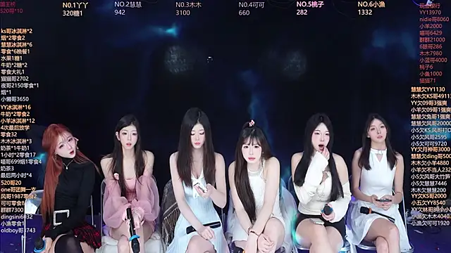 EYgirl222 online show from January 16, 2026, 8:40 am