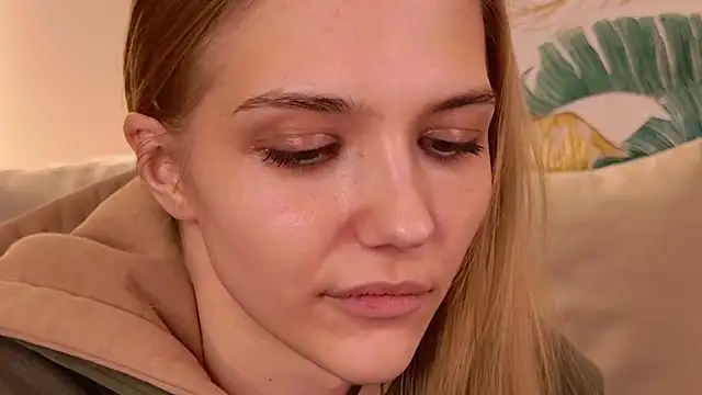 4example Chloe online show from March 2, 2026, 10:00 am