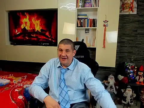 SpartacusDaddy48 online show from January 14, 2026, 8:56 pm