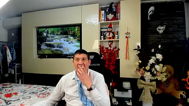 Snapshot of SpartacusDaddy48 chatting on April 18, 2026, 5:48 pm SpartacusDaddy48 online show from April 18, 2026, 5:48 pm