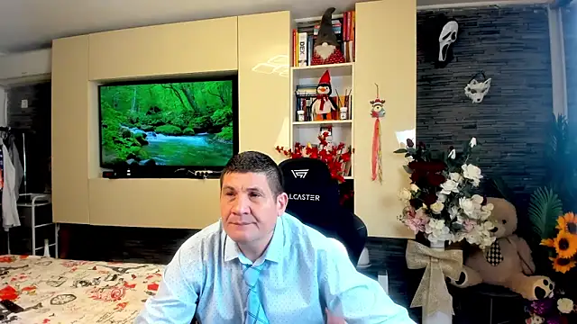 Snapshot of SpartacusDaddy48 chatting on April 21, 2026, 3:40 pm SpartacusDaddy48 online show from April 21, 2026, 3:40 pm