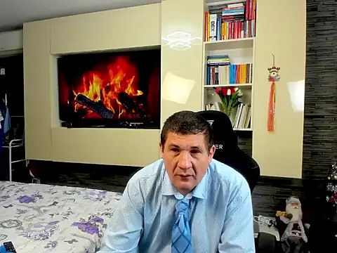 SpartacusDaddy48 online show from February 10, 2026, 1:43 pm