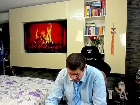 SpartacusDaddy48 online show from February 9, 2026, 4:05 pm