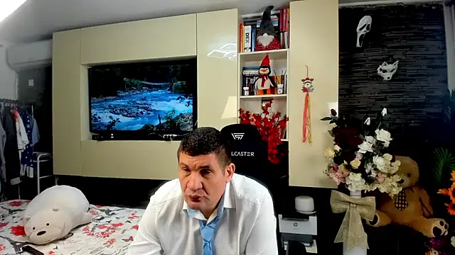Snapshot of SpartacusDaddy48 chatting on April 19, 2026, 10:49 am SpartacusDaddy48 online show from April 19, 2026, 10:49 am