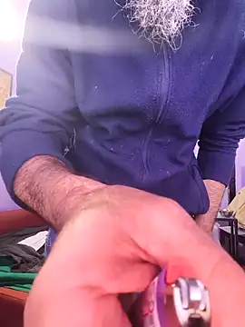 Snapshot of Sp71 chatting on October 30, 2025, 9:55 pm Sp71 online show from October 30, 2025, 9:55 pm