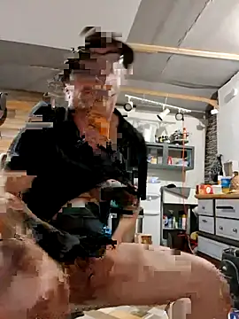 Billyschxh online show from November 8, 2025, 11:19 pm