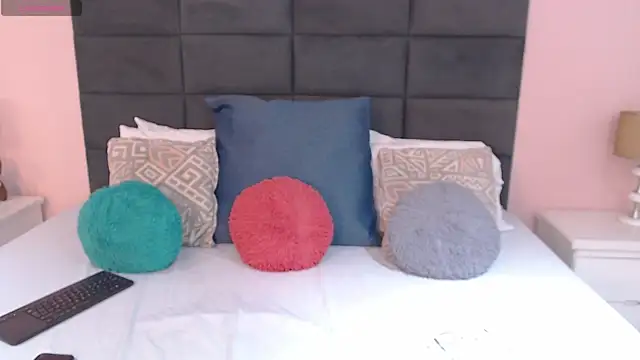 Snapshot of Abby-campbel chatting on November 19, 2025, 8:53 pm Abby-campbel online show from November 19, 2025, 8:53 pm