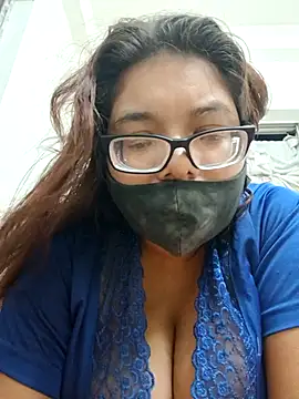 Elie couple143 online show from November 7, 2025, 7:18 pm