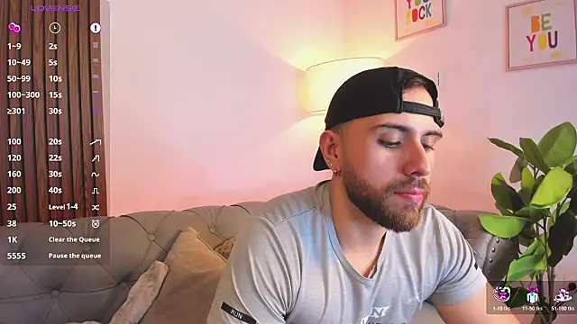 Snapshot of Maximo_Wolff chatting on February 17, 2026, 7:55 pm Maximo Wolff online show from February 17, 2026, 7:55 pm