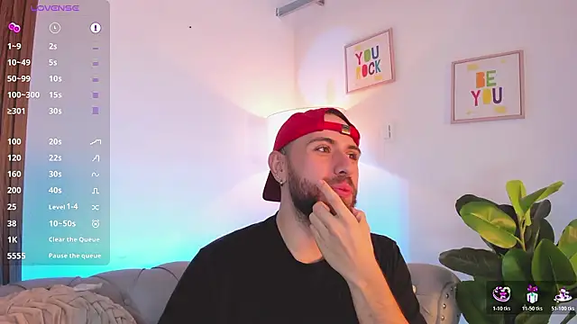 Snapshot of Maximo_Wolff chatting on February 24, 2026, 8:31 pm Maximo Wolff online show from February 24, 2026, 8:31 pm